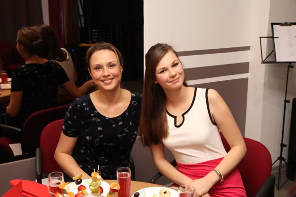 Kristīne ar savu kolektīvu iesāka muzikālo daļu.